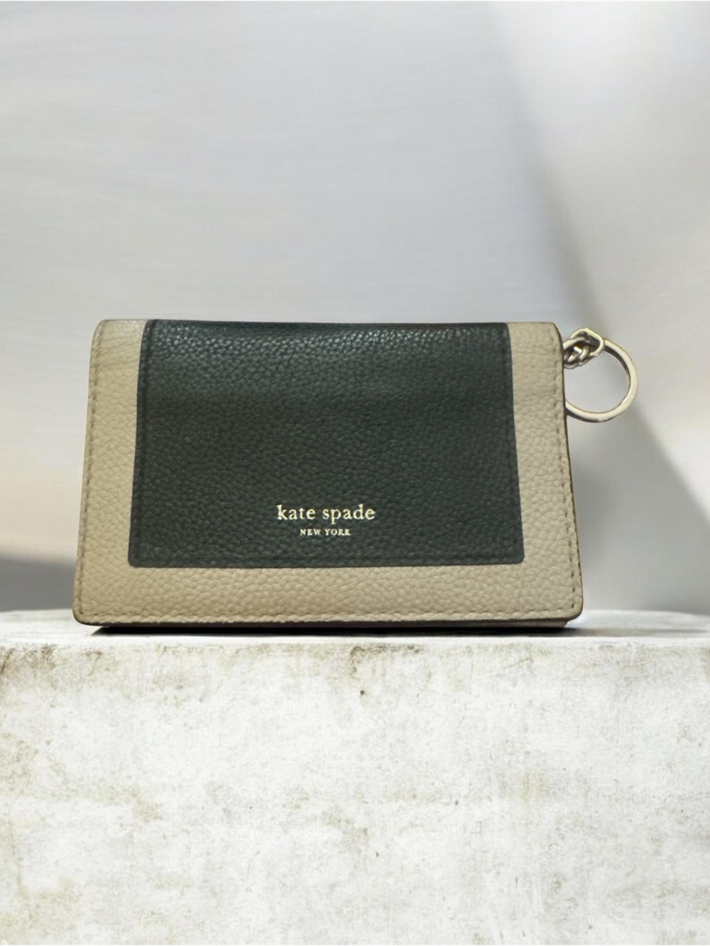 kate spade Two-Tone Pebbled Leather Card Case in Black and Taupe